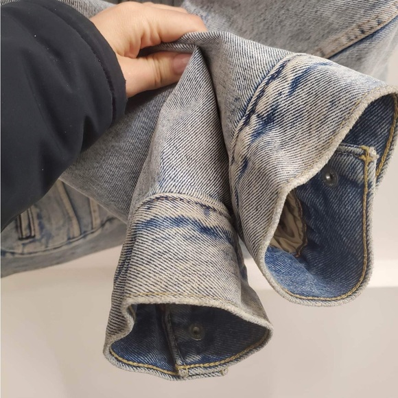 Levi's Men's Vintage Fit Trucker Jacket - Picture 8 of 12